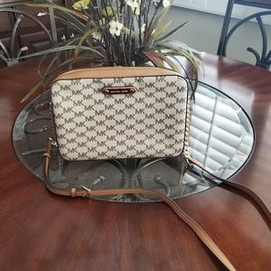 Michael Kors Jet Set Crossbody Shoulder Bag